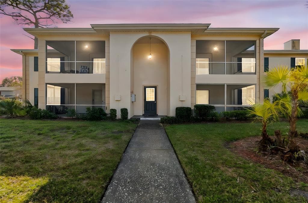 3402 LATANIA DRIVE Unit 322, TAMPA, FL 33618