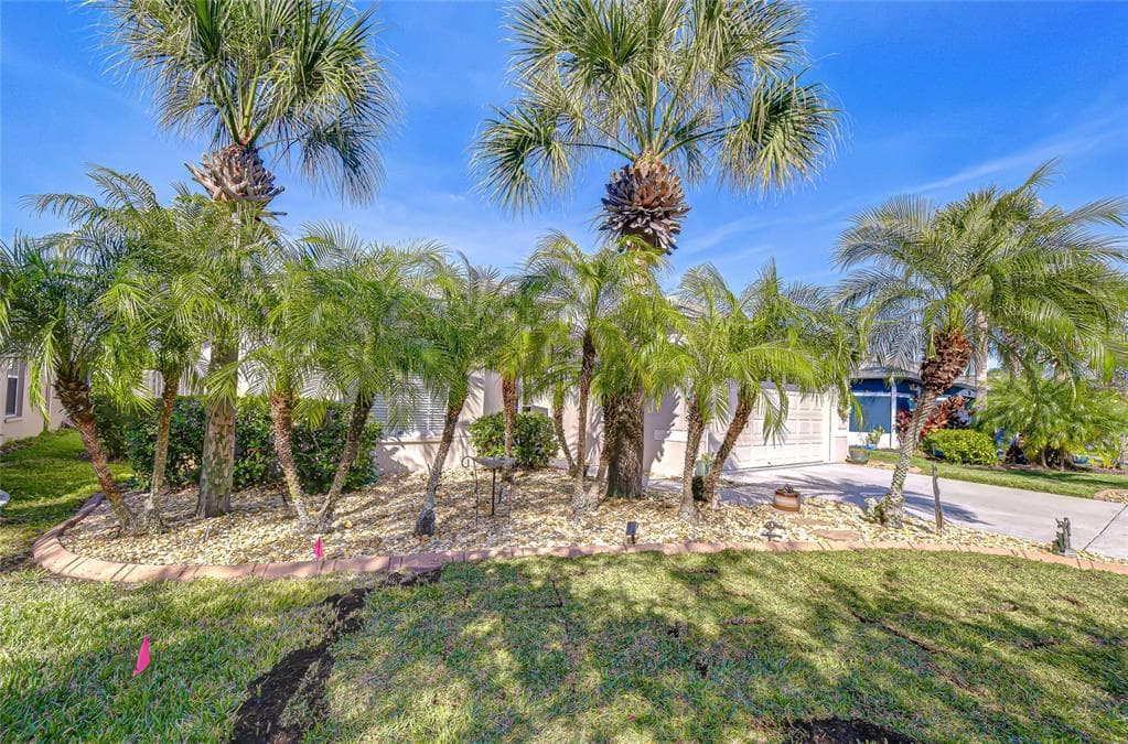 10245 BUNCOMBE Way, SAN ANTONIO, FL 33576 photo 2