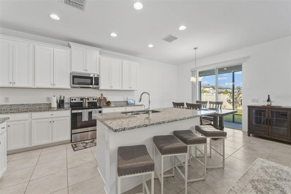 2876 MISTY MARBLE Drive, ZEPHYRHILLS, FL 33540 photo 5