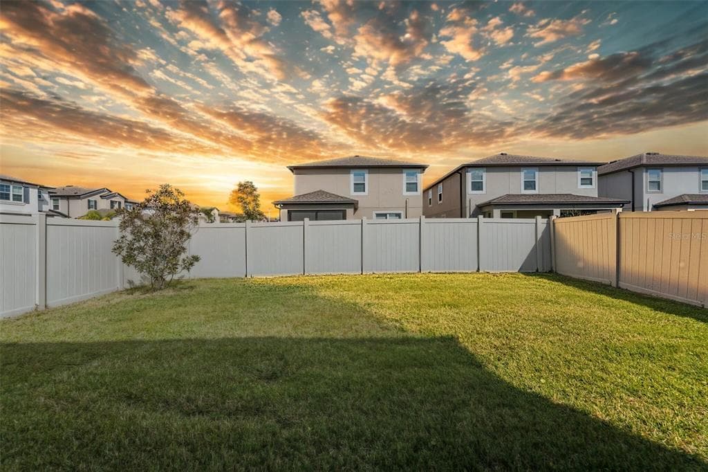 2876 MISTY MARBLE Drive, ZEPHYRHILLS, FL 33540 photo 4