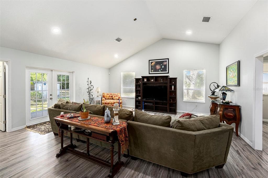 516 CREST AVENUE, CLEARWATER, FL 33756 photo 5