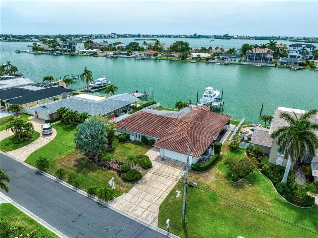 206 POINCIANA LANE, LARGO, FL 33770 photo 3