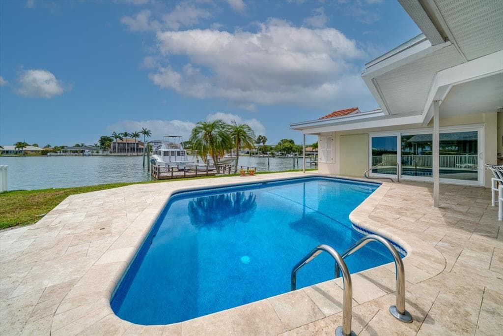 206 POINCIANA LANE, LARGO, FL 33770 photo 4