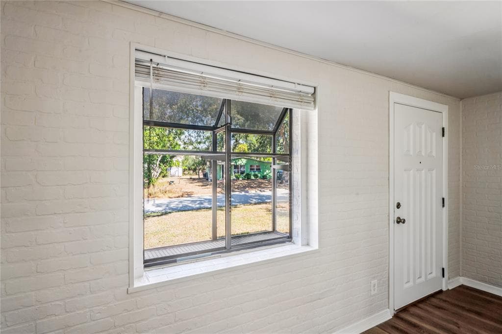 7025 PONDEROSA Drive, TAMPA, FL 33637 photo 3