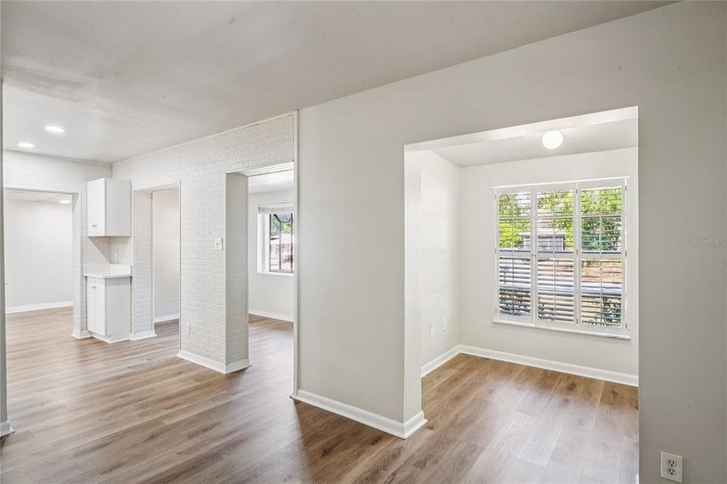 7025 PONDEROSA Drive, TAMPA, FL 33637 photo 5