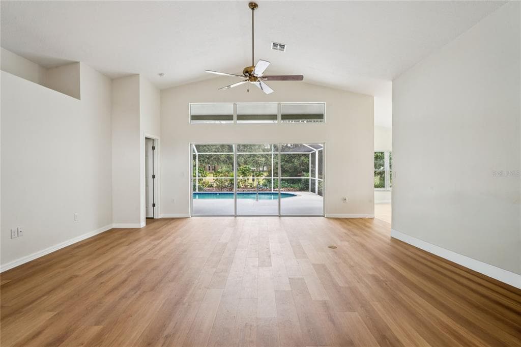 322 GREENWICH Circle, SPRING HILL, FL 34609 photo 5