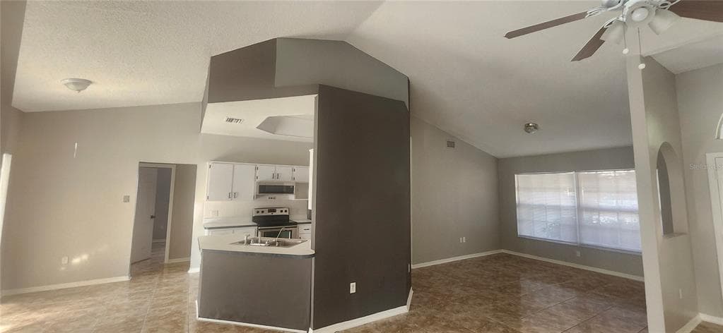 3047 FISHER AVENUE, SPRING HILL, FL 34609 photo 4