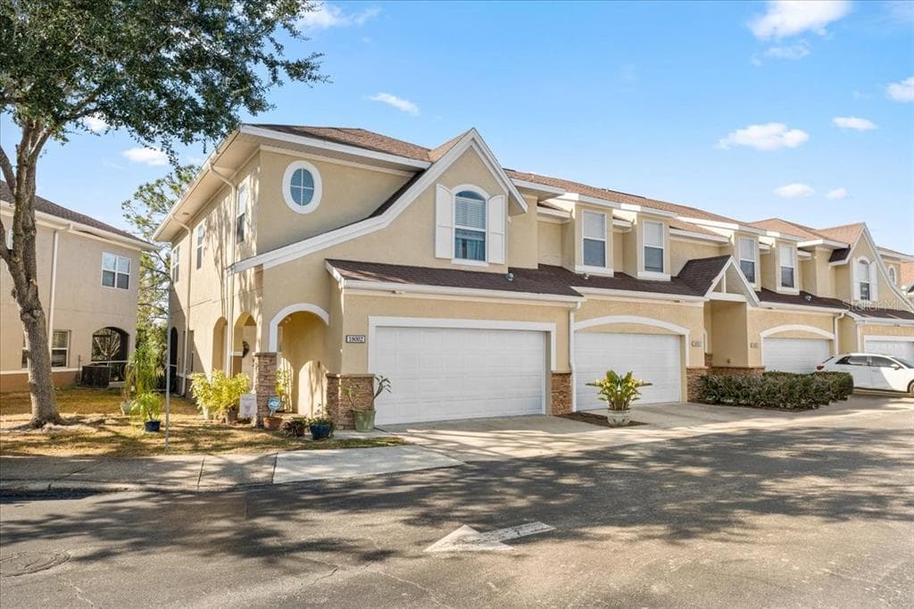 18002 NEW WALES PLACE, TAMPA, FL 33647