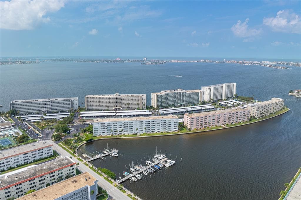 6075 SHORE BOULEVARD Unit 501, GULFPORT, FL 33707