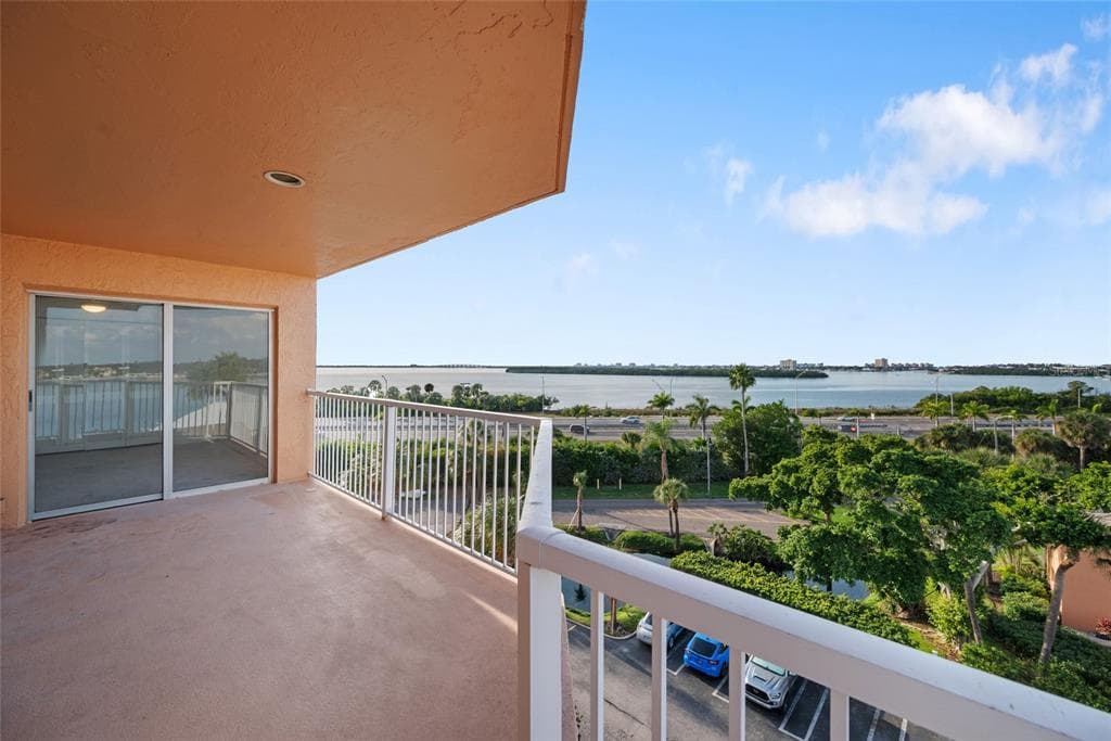7430 SUNSHINE SKYWAY LANE Unit 601, Street PETERSBURG, FL 33711 photo 3