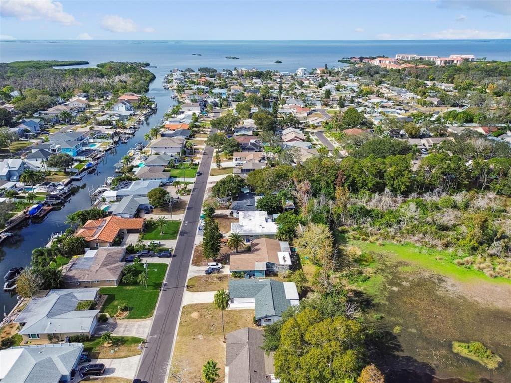 369 WESTWINDS Drive, PALM HARBOR, FL 34683 photo 2