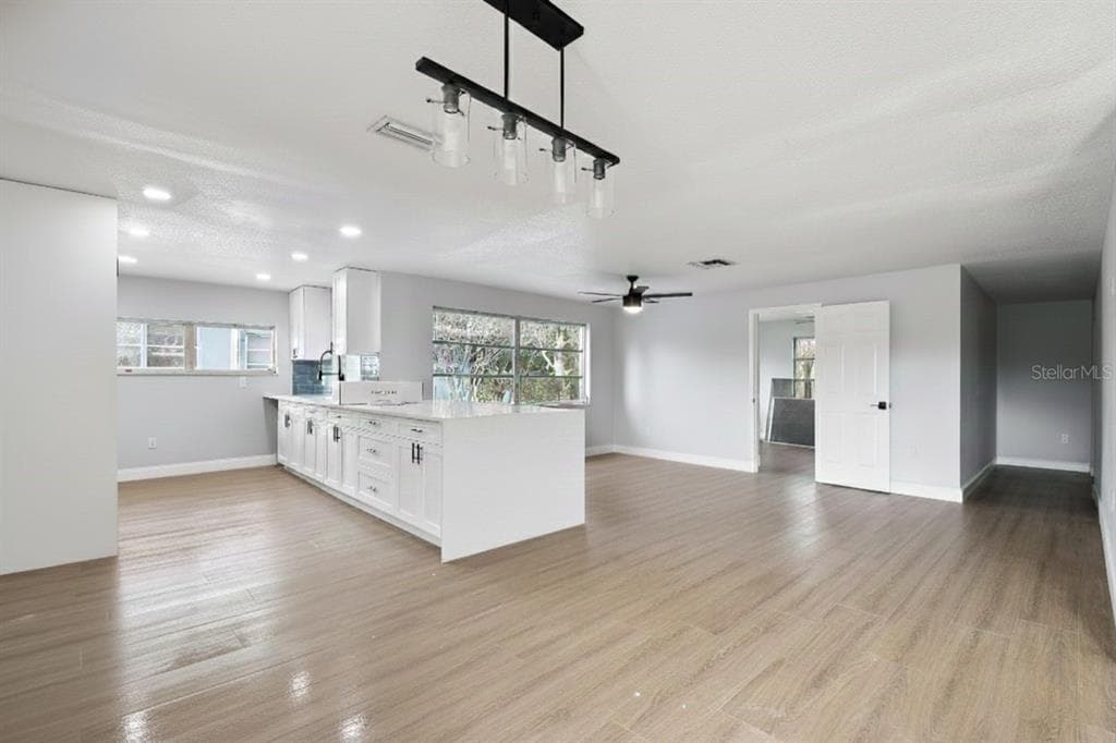 369 WESTWINDS Drive, PALM HARBOR, FL 34683 photo 5