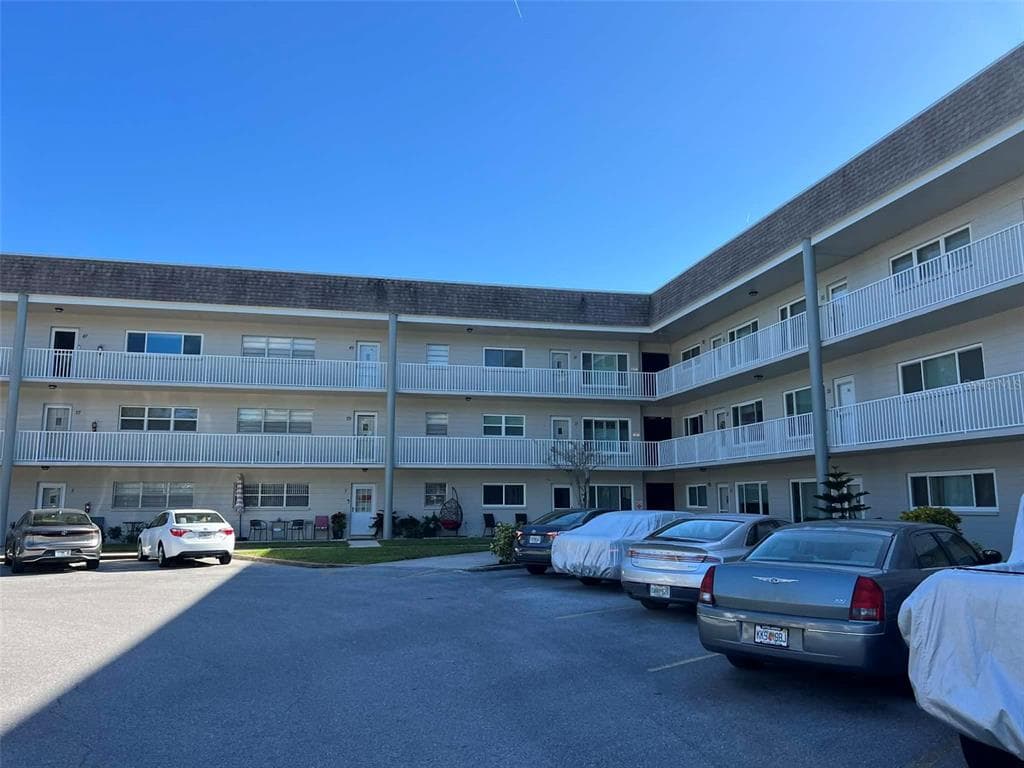 2441 PERSIAN Drive Unit 51, CLEARWATER, FL 33763