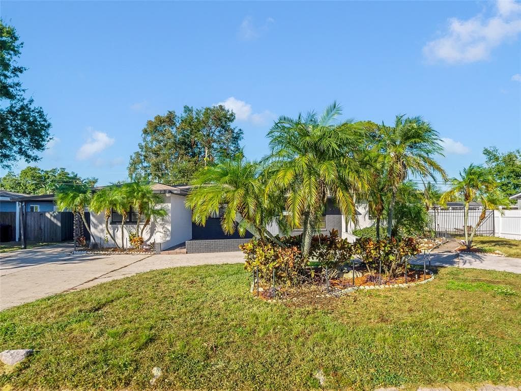 1899 66TH AVENUE, Street PETERSBURG, FL 33702 photo 4