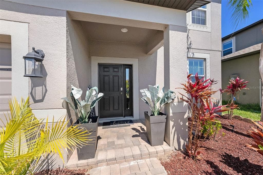 4923 EAGLE ROCK Drive, WIMAUMA, FL 33598 photo 2