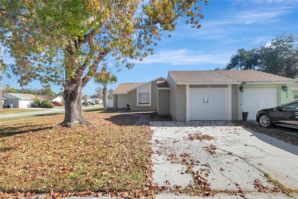 3202 RUSSETT DRIVE, TAMPA, FL 33618