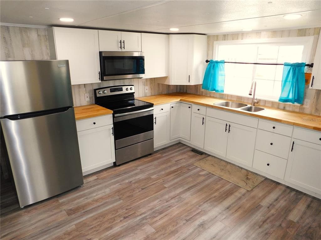 37320 8TH AVENUE, ZEPHYRHILLS, FL 33542 photo 5