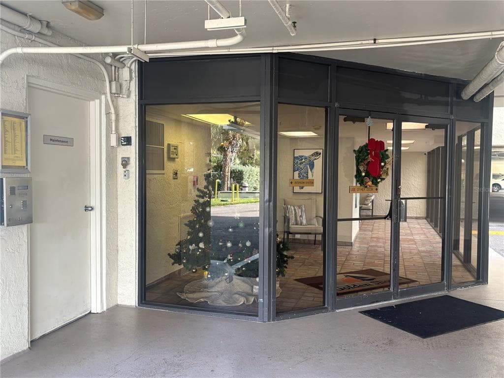 19531 GULF BOULEVARD Unit 502, INDIAN SHORES, FL 33785 photo 4