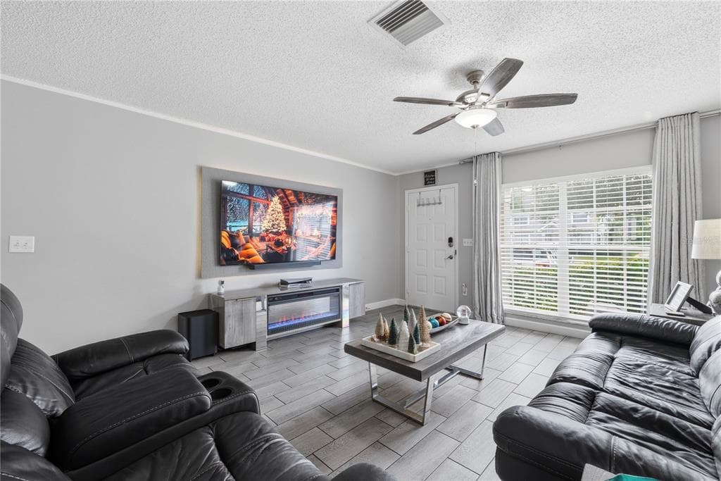 429 KENSINGTON LAKE CIRCLE, BRANDON, FL 33511 photo 5