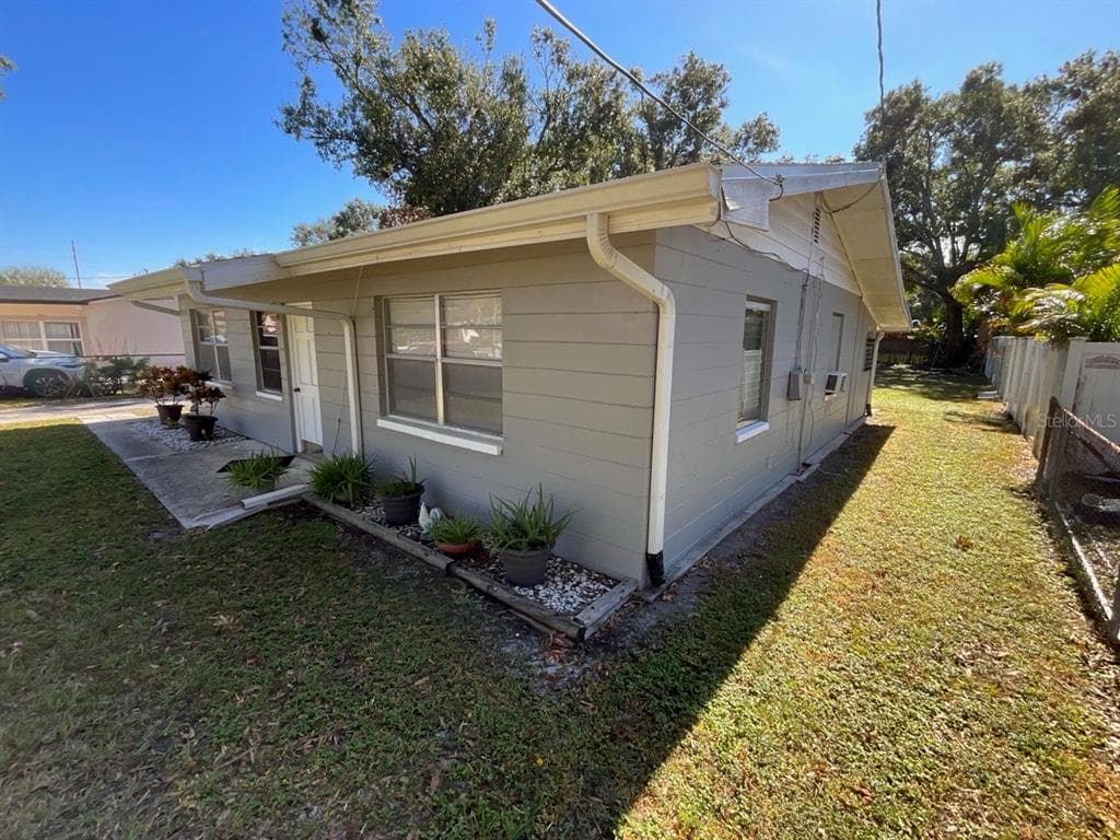 9004 CLUSTER AVENUE, TAMPA, FL 33615 photo 3