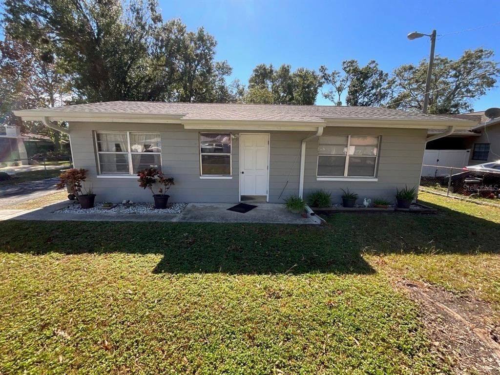 9004 CLUSTER AVENUE, TAMPA, FL 33615