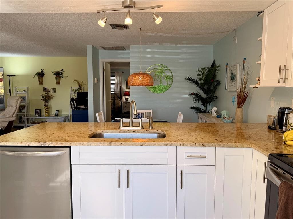 9615 BRASSIE COURT, NEW PORT RICHEY, FL 34655 photo 2