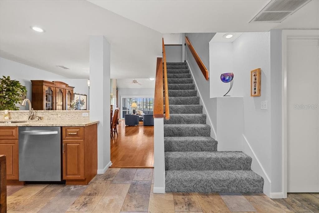 3134 EAGLES LANDING CIRCLE Unit 3134, CLEARWATER, FL 33761 photo 5