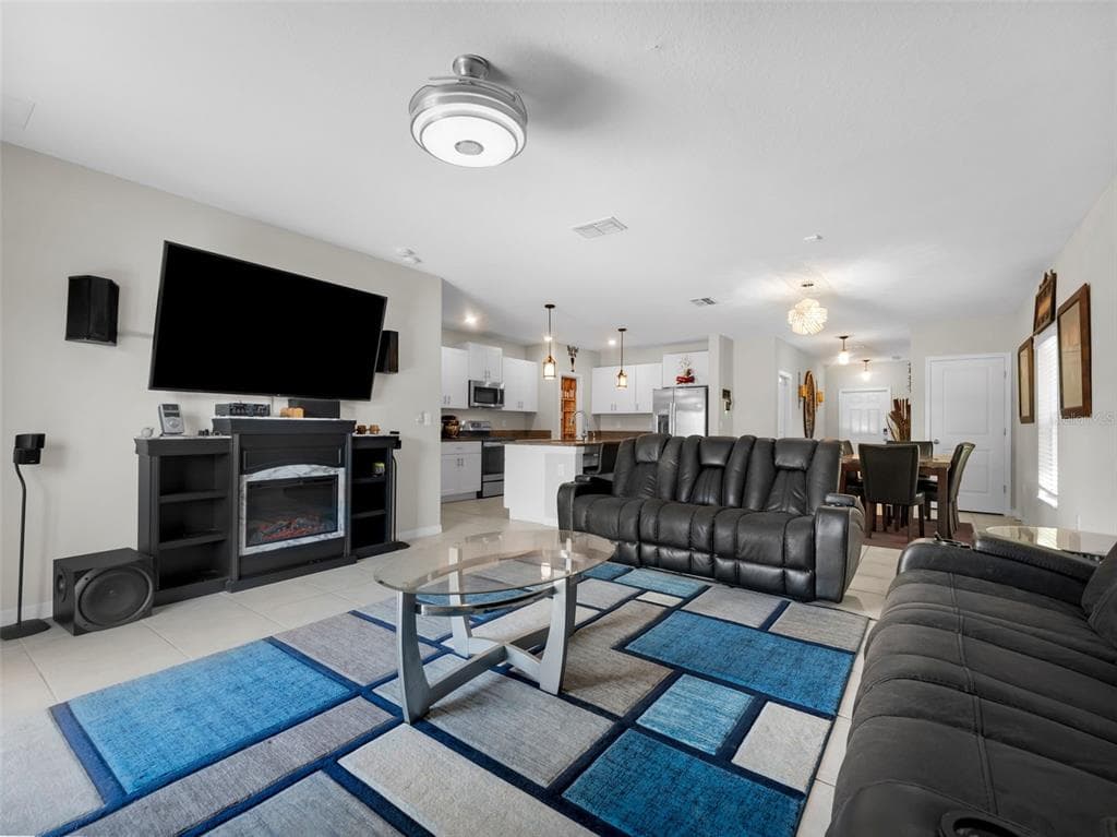 6959 KING CREEK DRIVE, SUN CITY CENTER, FL 33573 photo 4