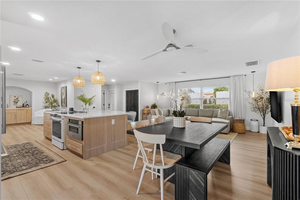 2000 KANSAS AVENUE, ST PETERSBURG, FL, 33703 photo 3