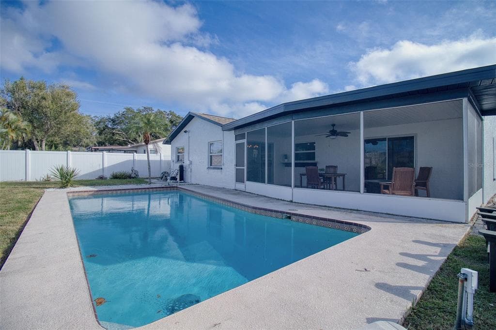 1496 SEASPRAY LANE, DUNEDIN, FL 34698 photo 3