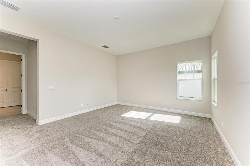 10073 MEADOWRUN Drive, LITHIA, FL 33547 photo 5