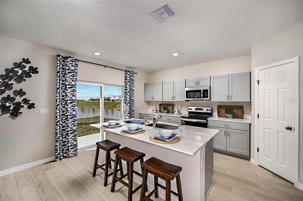 36858 SAGEMOOR DRIVE, ZEPHYRHILLS, FL 33541 photo 4