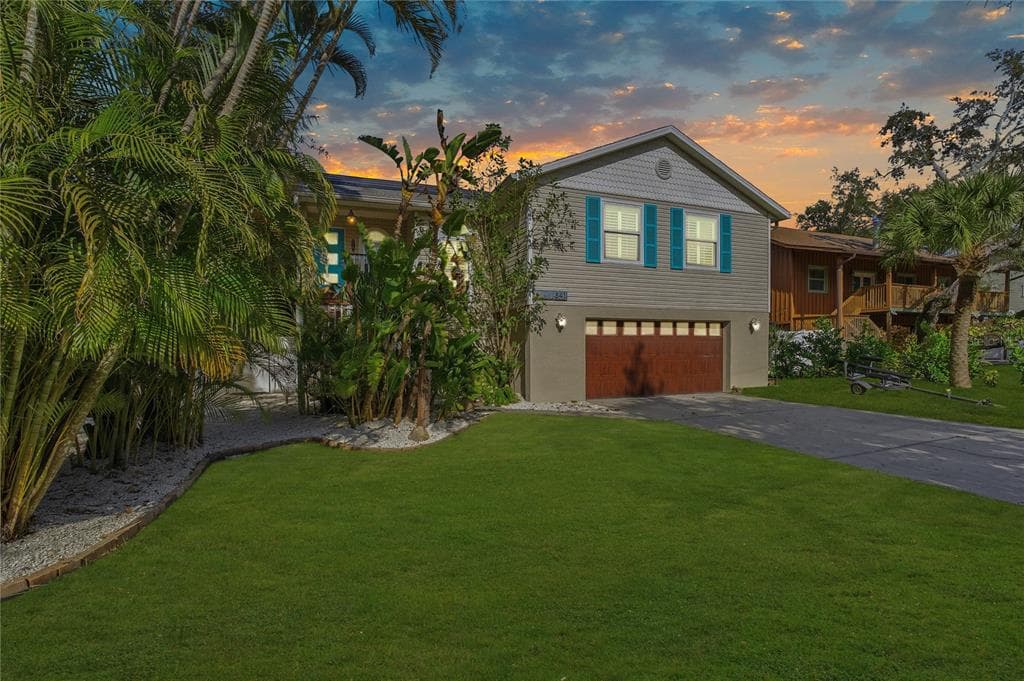 841 DE AVENUE, PALM HARBOR, FL 34683