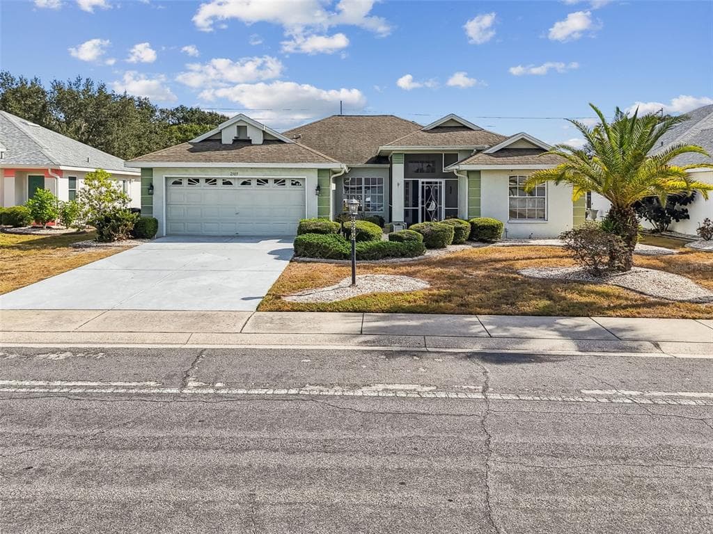 2305 DEL WEBB Boulevard, SUN CITY CENTER, FL 33573