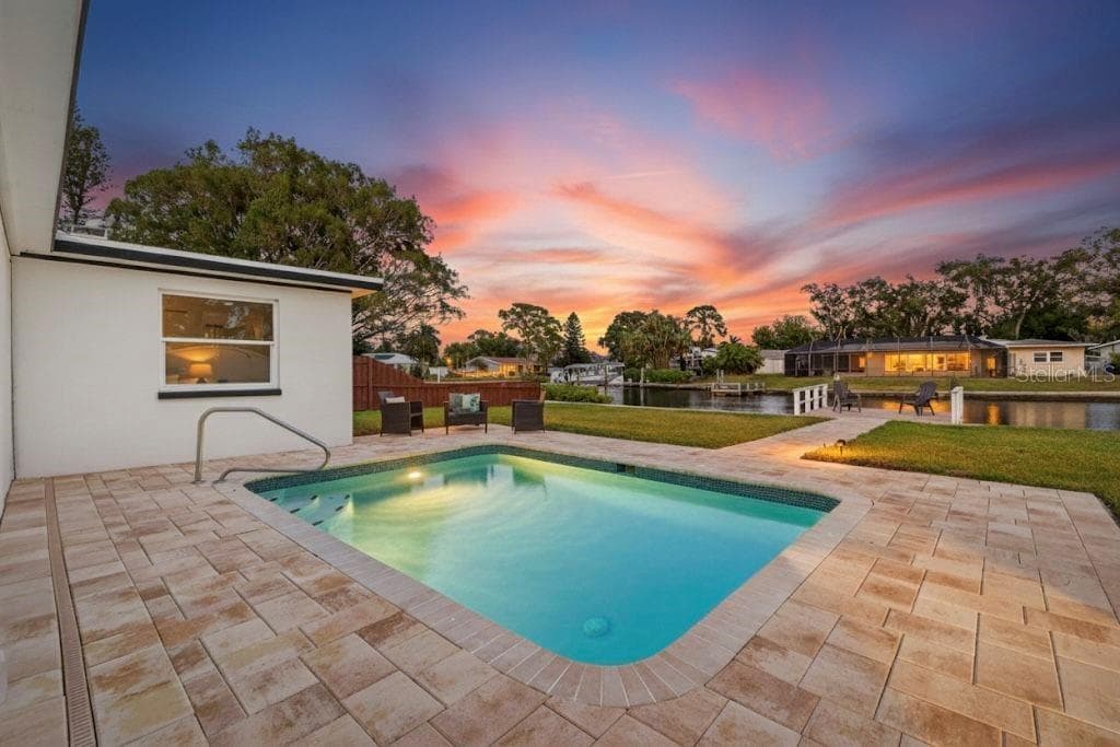 4623 CARSON Street, Street PETERSBURG, FL 33703 photo 2