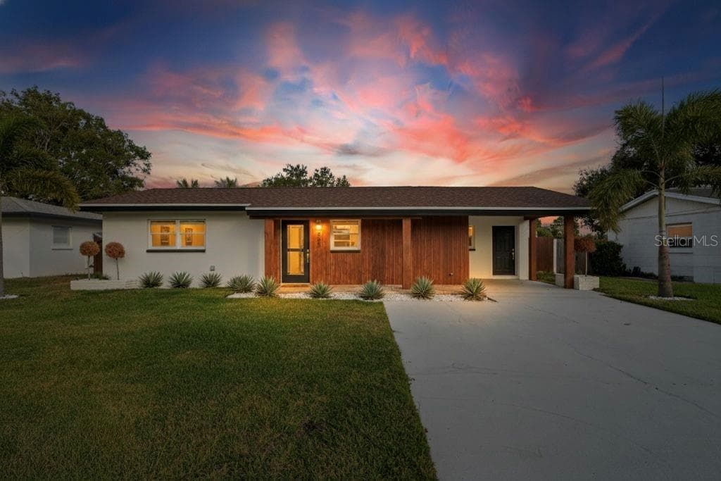 4623 CARSON Street, Street PETERSBURG, FL 33703