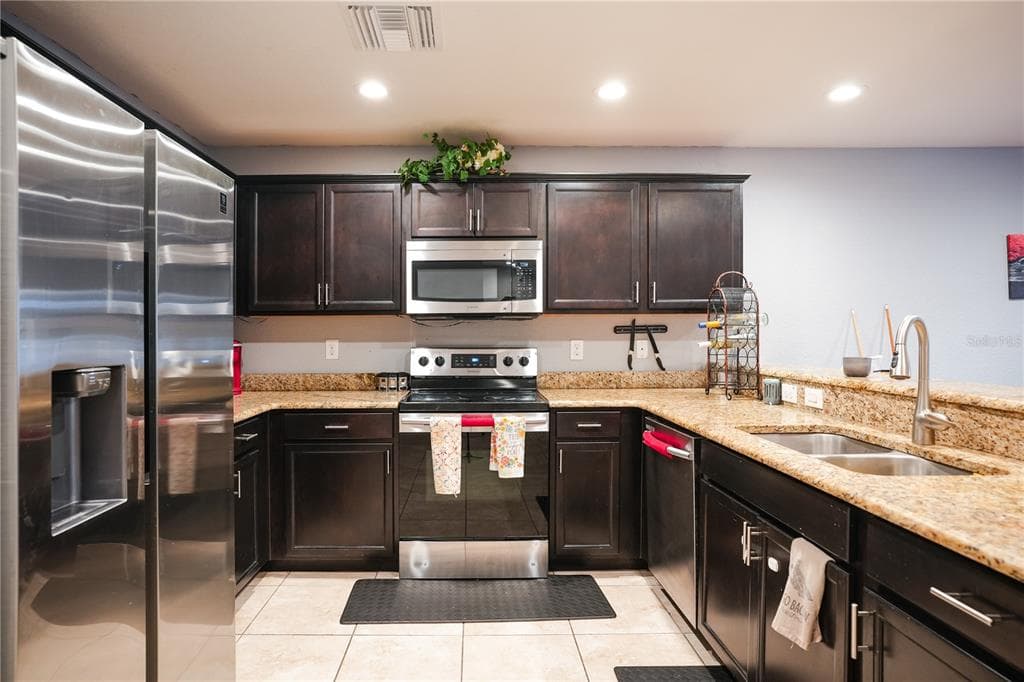 13123 LOGAN CAPTIVA Lane, GIBSONTON, FL 33534 photo 5