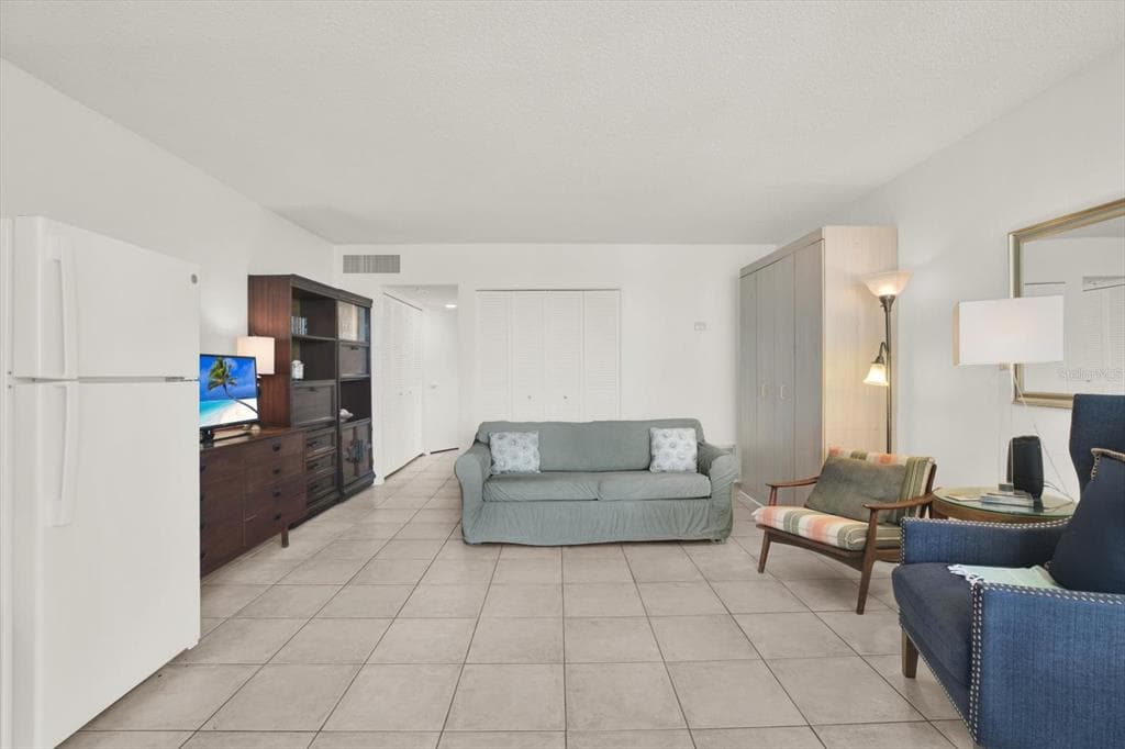 16400 GULF Boulevard Unit 310, REDINGTON BEACH, FL 33708 photo 5