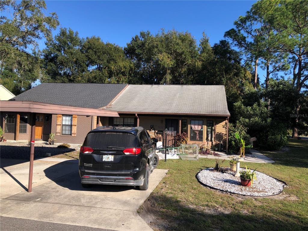 6120 BEECHWOOD Drive, DADE CITY, FL 33523 photo 2