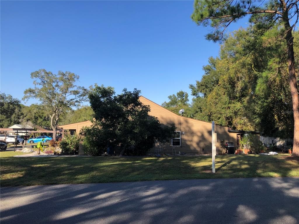 6120 BEECHWOOD Drive, DADE CITY, FL 33523 photo 3