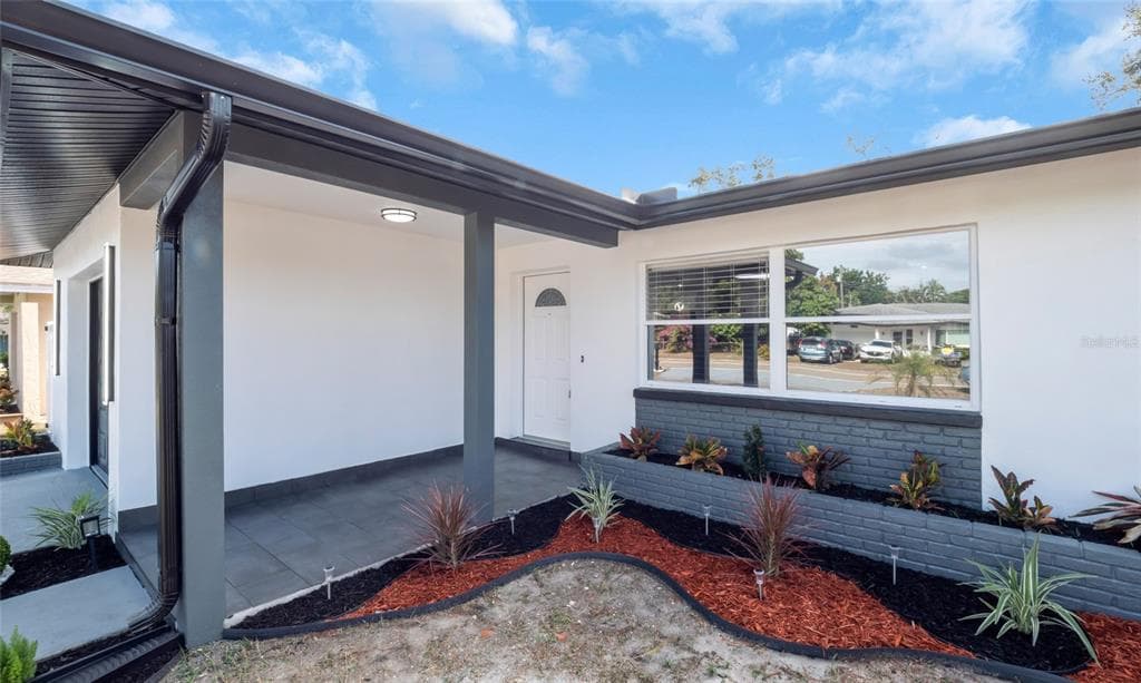 13740 94TH AVENUE, SEMINOLE, FL 33776 photo 2