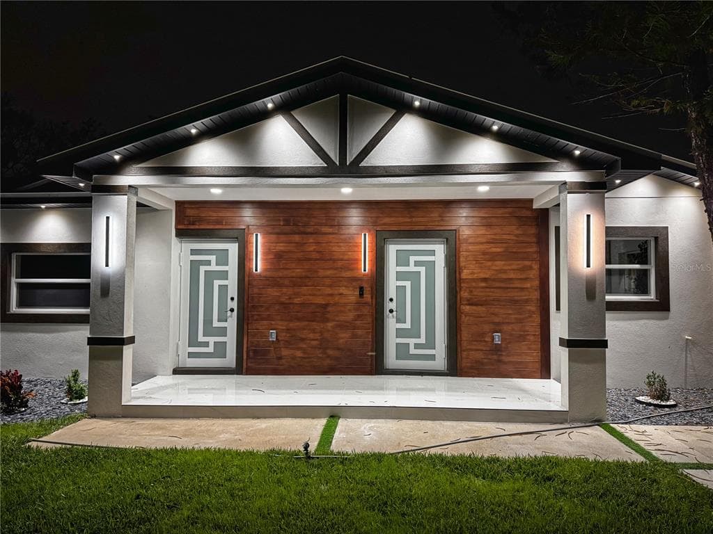 6402 WOODLYNNE AVENUE, TAMPA, FL 33614 photo 5