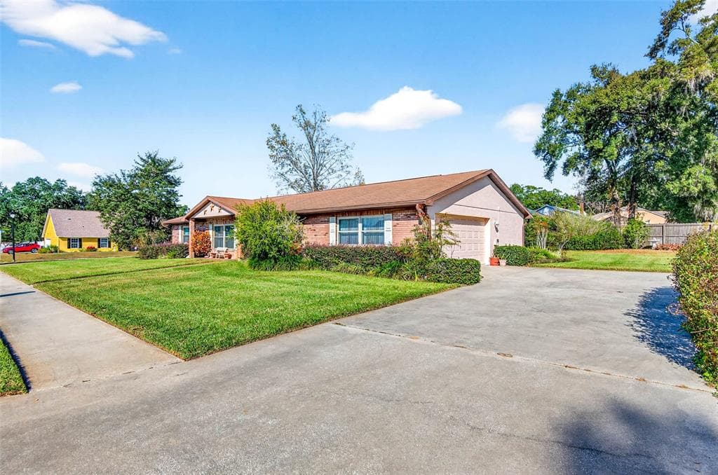 37821 WILLINGHAM Avenue, DADE CITY, FL 33525