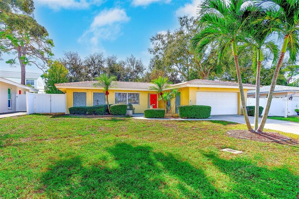 14690 IMPERIAL POINT DRIVE, LARGO, FL 33774 photo 2