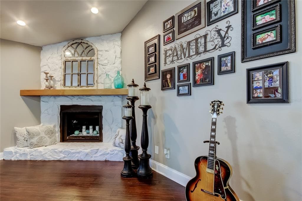 2651 CONCORDE COURT, CLEARWATER, FL 33761 photo 3