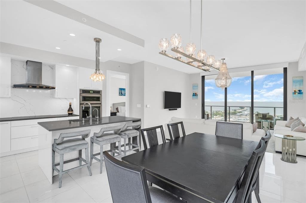 100 1ST AVENUE Unit 1904, Street PETERSBURG, FL 33701 photo 2