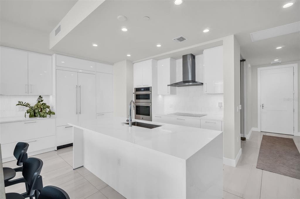 301 1ST STREET Unit 1205, Street PETERSBURG, FL 33701 photo 3