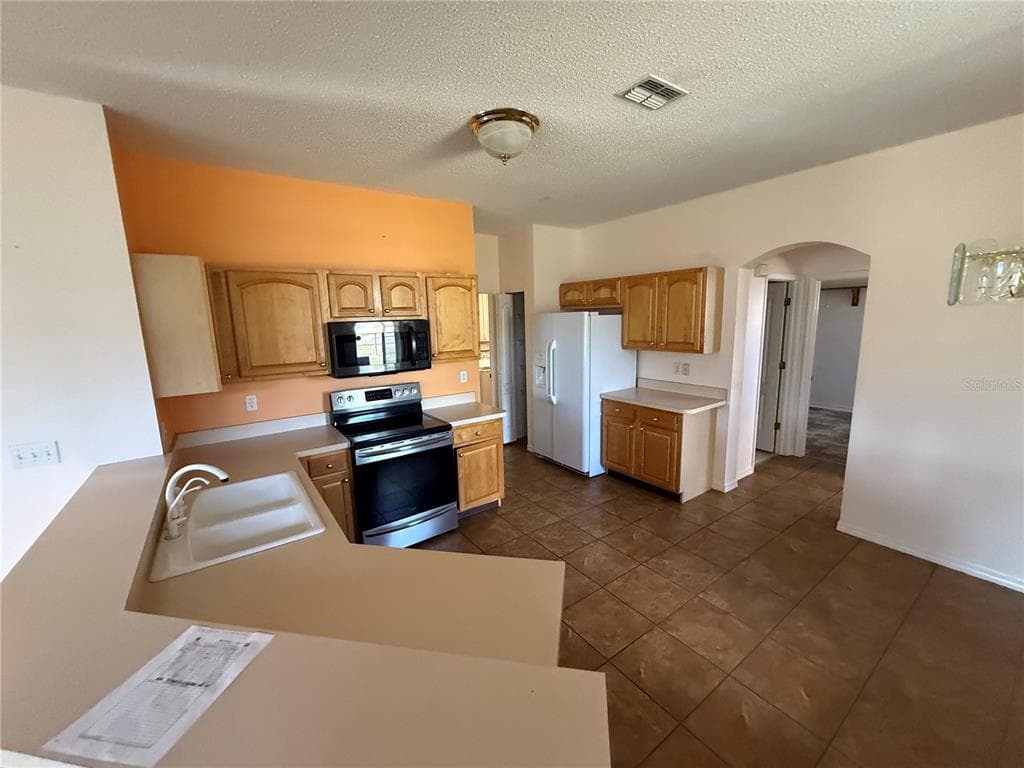 2110 ACADIA GREENS DRIVE Unit 61, SUN CITY CENTER, FL 33573 photo 3