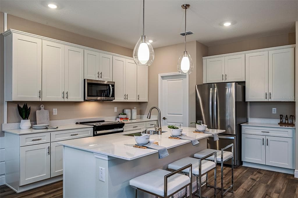 33489 HAMMOCK BEACH Way, DADE CITY, FL 33525 photo 2