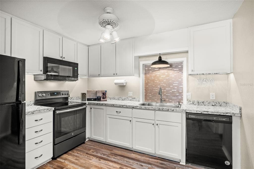 435 3RD Street, LARGO, FL 33770 photo 4